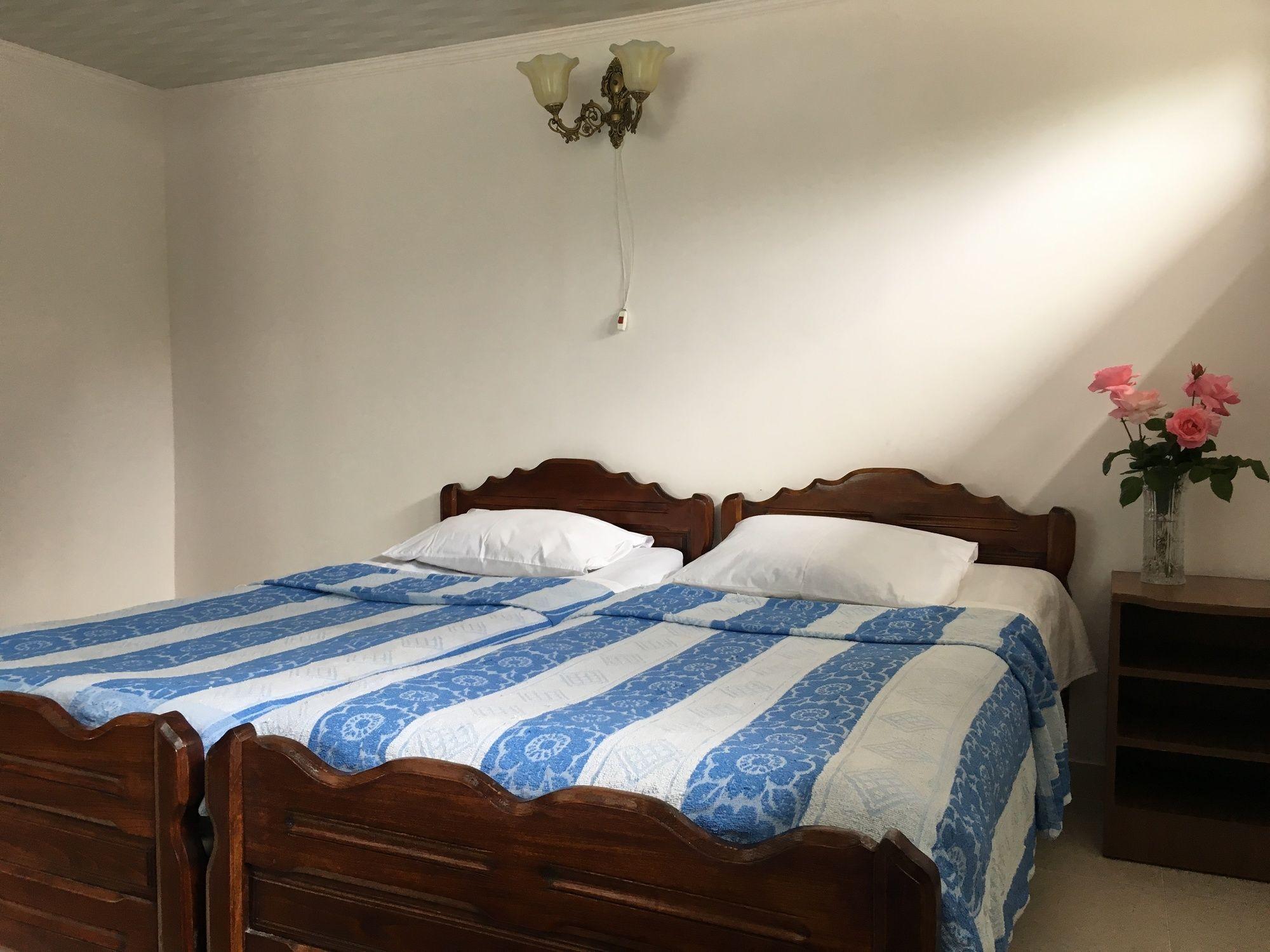 White Guest House Batumi Kültér fotó