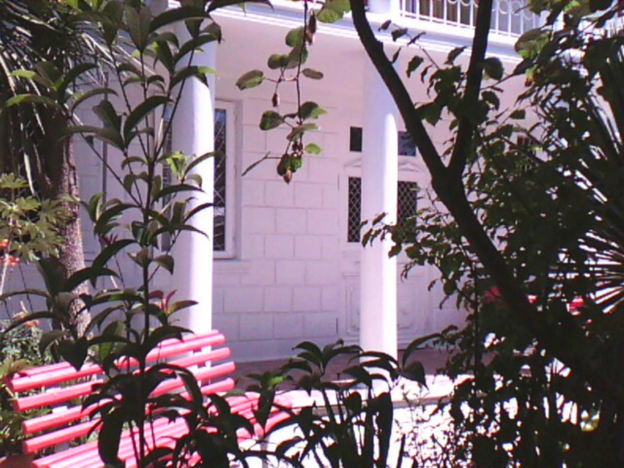 White Guest House Batumi Kültér fotó