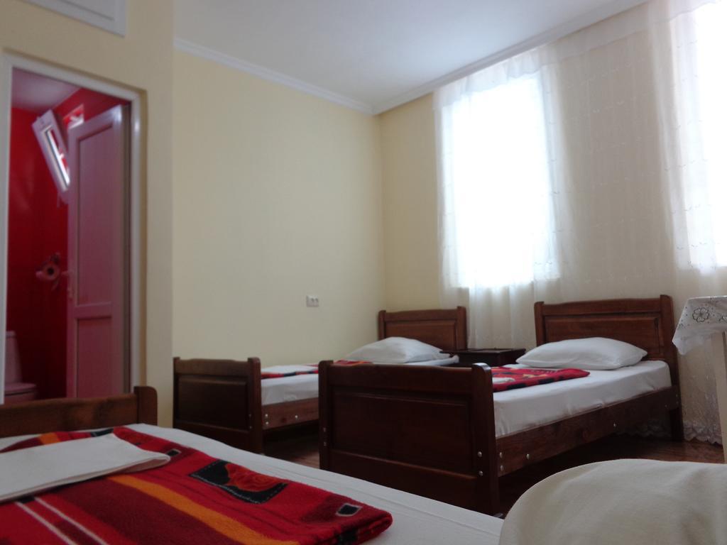 White Guest House Batumi Szoba fotó