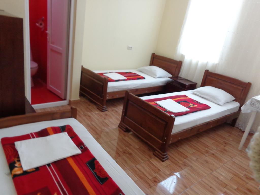 White Guest House Batumi Szoba fotó