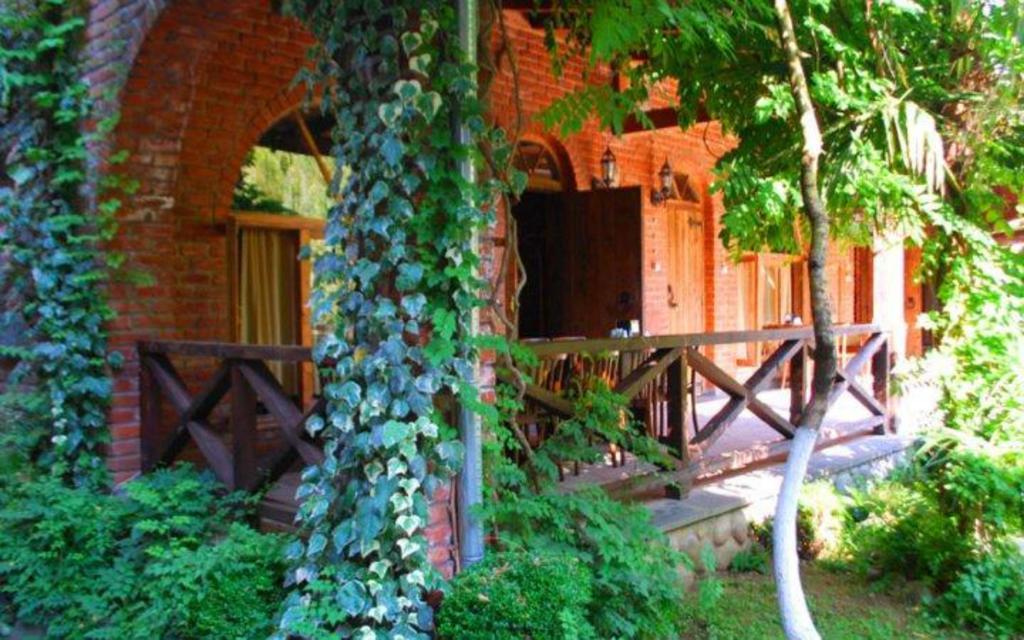 White Guest House Batumi Kültér fotó