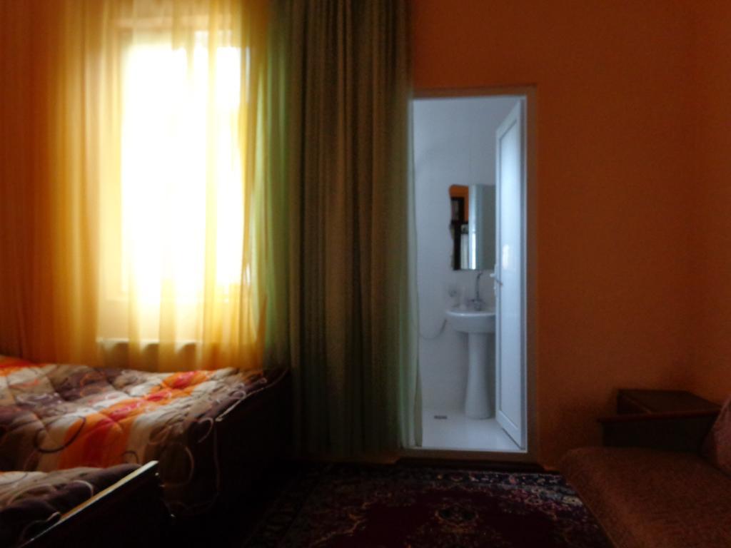 White Guest House Batumi Kültér fotó