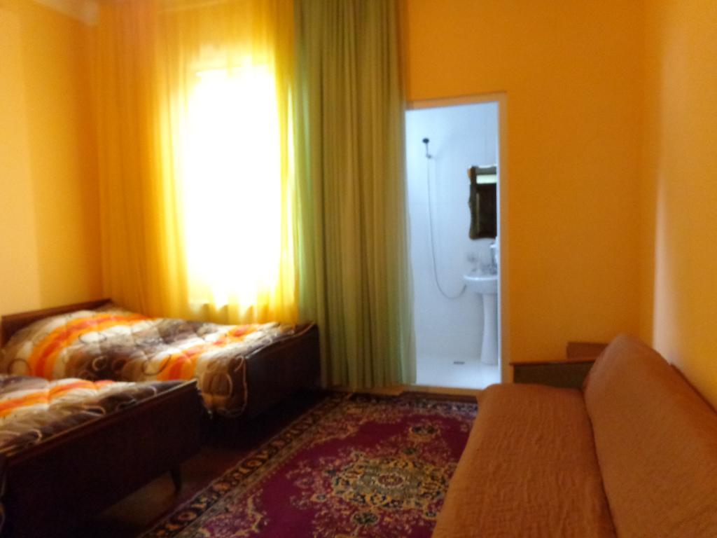 White Guest House Batumi Kültér fotó